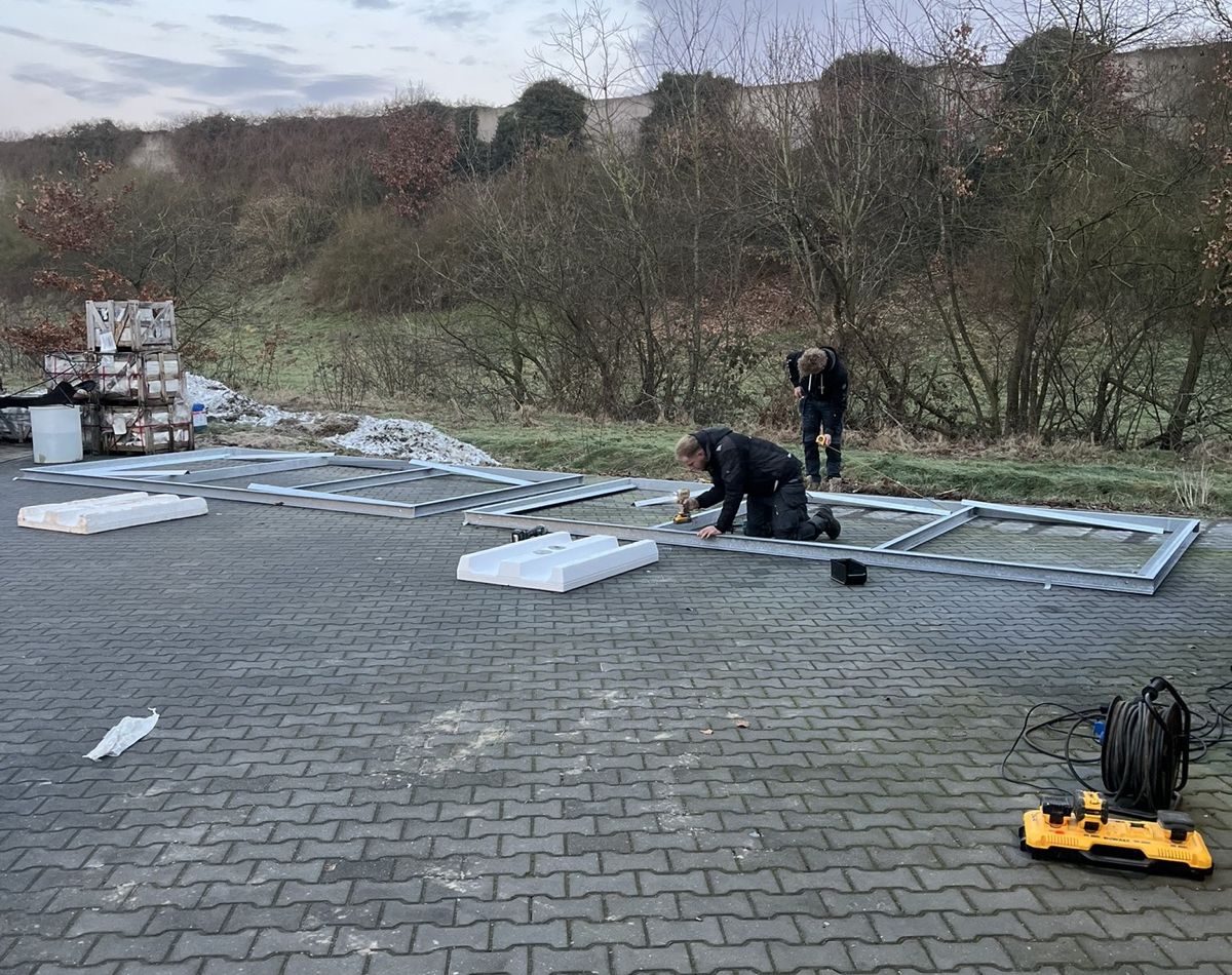 houtcomposiet berging in context van vakantiepark