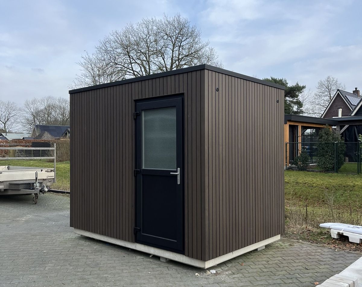 Groby prefab berging donkerbruin houtcomposiet-look vakantiepark