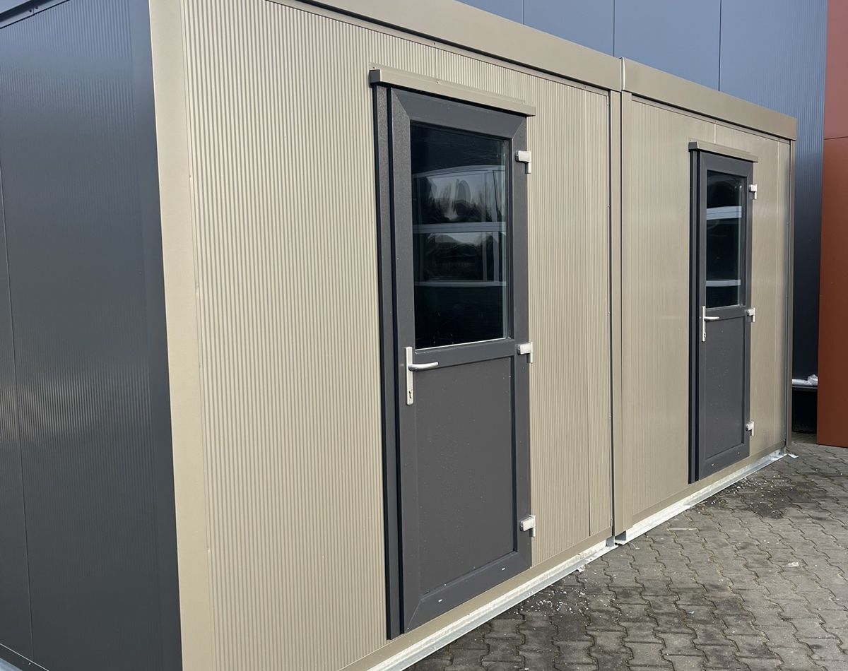 maatwerk berging houtcomposiet geplaatst op vakantiepark